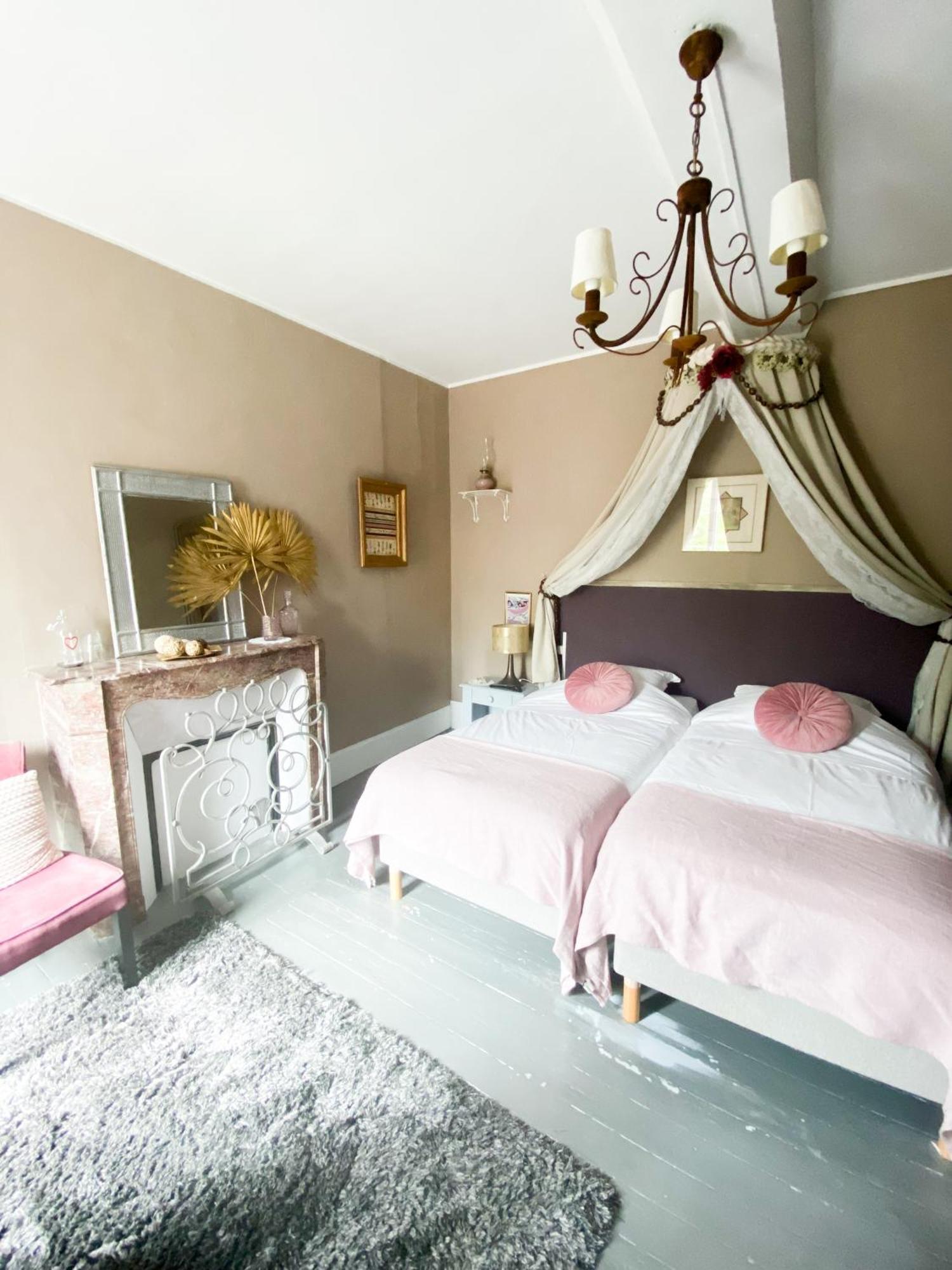 Chambres D'Hotes La Villa Alienor Лез Андели Екстериор снимка