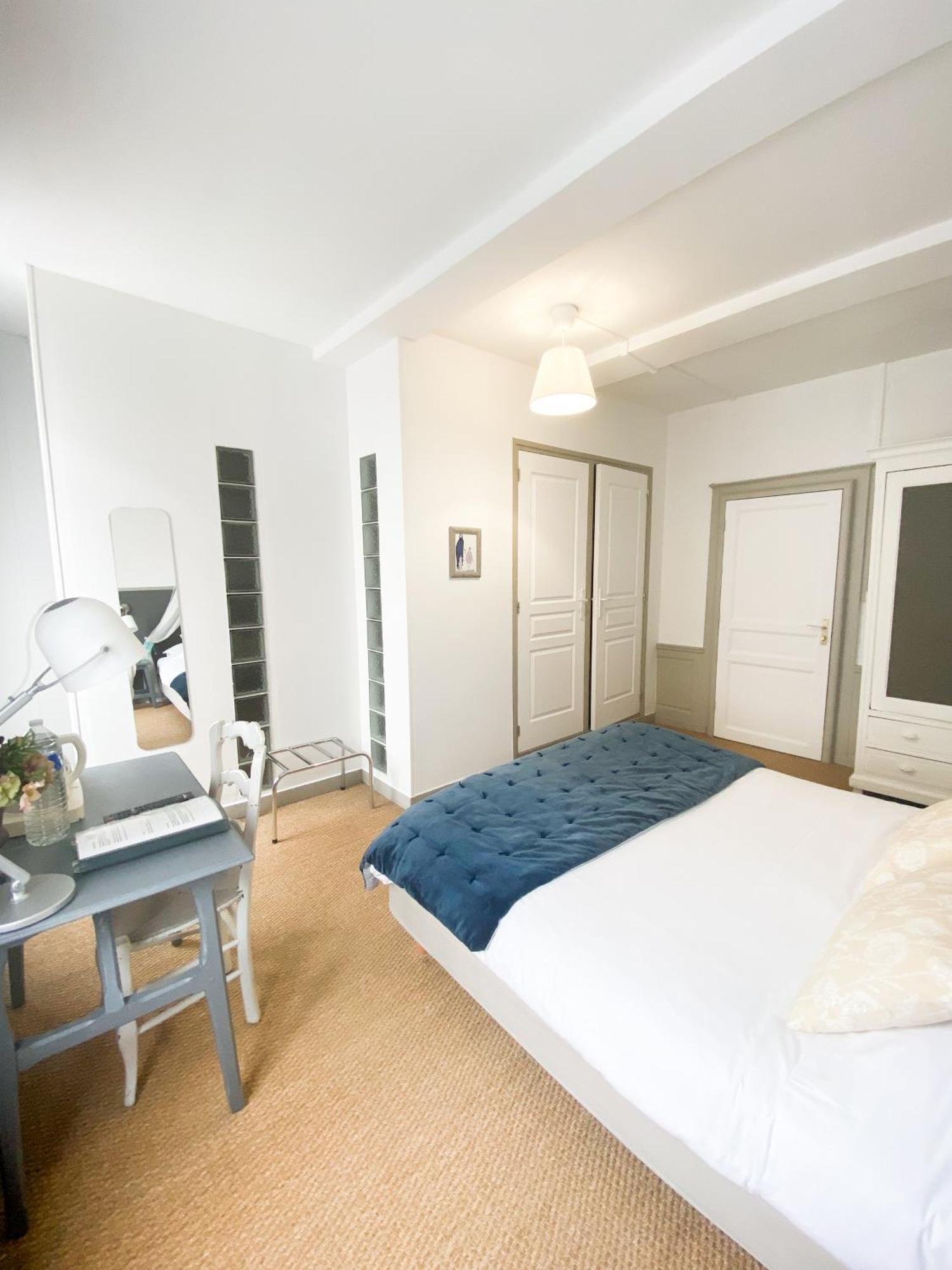 Chambres D'Hotes La Villa Alienor Лез Андели Екстериор снимка