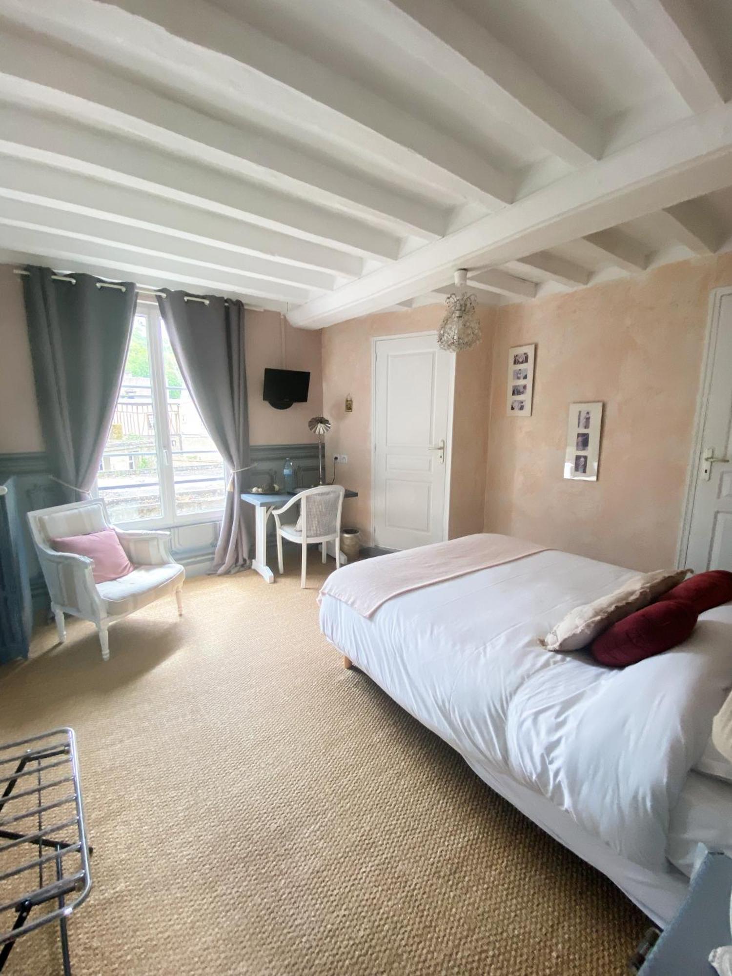 Chambres D'Hotes La Villa Alienor Лез Андели Екстериор снимка
