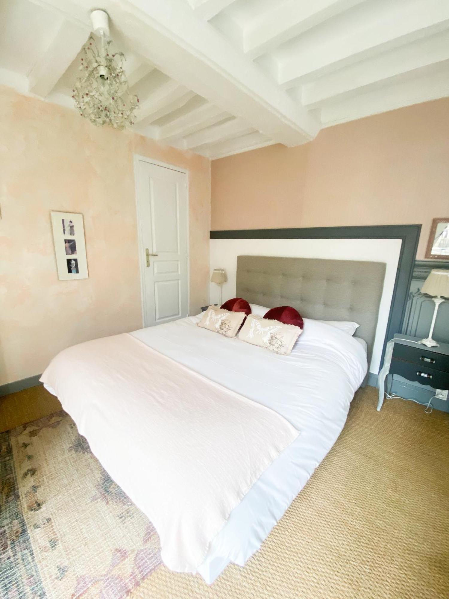 Chambres D'Hotes La Villa Alienor Лез Андели Екстериор снимка