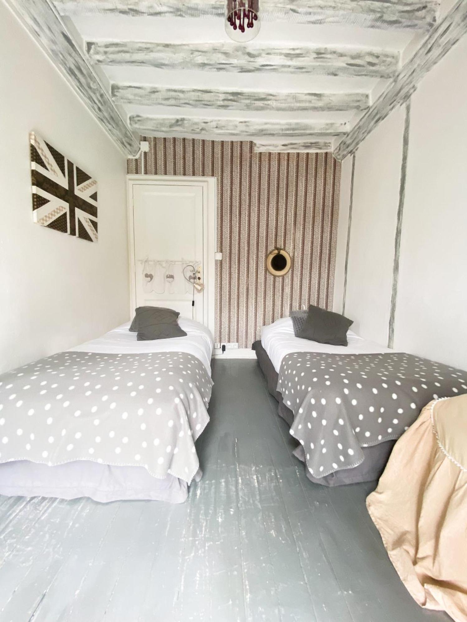 Chambres D'Hotes La Villa Alienor Лез Андели Екстериор снимка