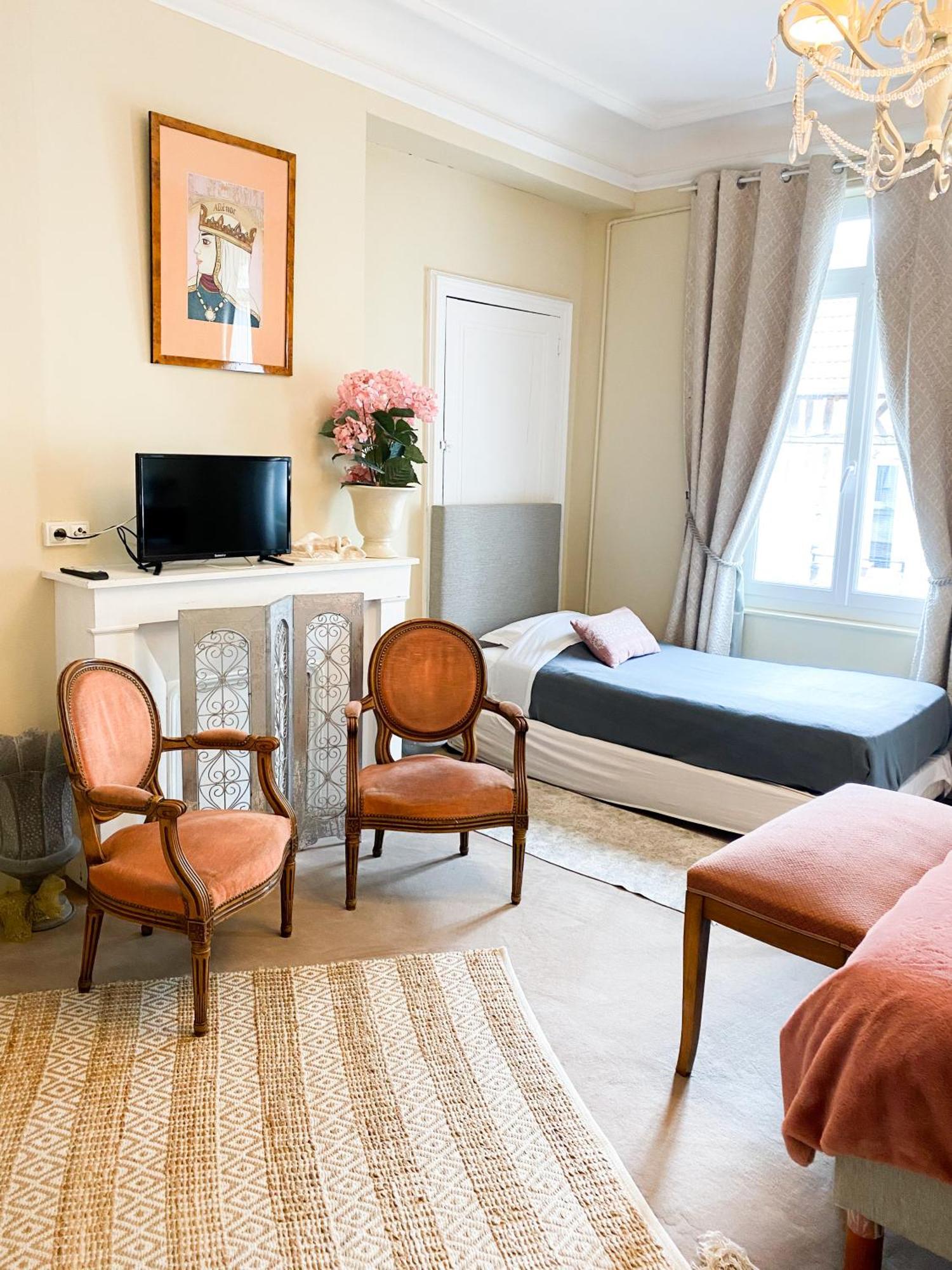 Chambres D'Hotes La Villa Alienor Лез Андели Екстериор снимка