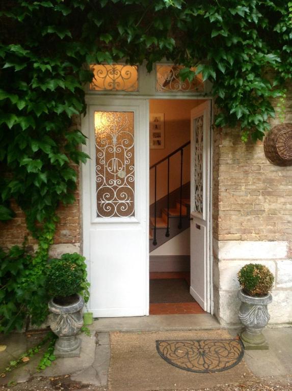 Chambres D'Hotes La Villa Alienor Лез Андели Екстериор снимка